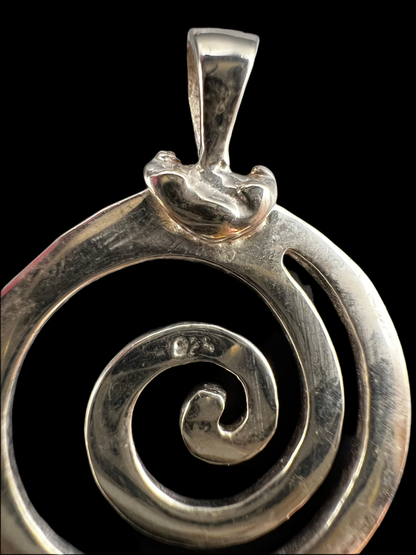 925 Silver Swirl Pendant