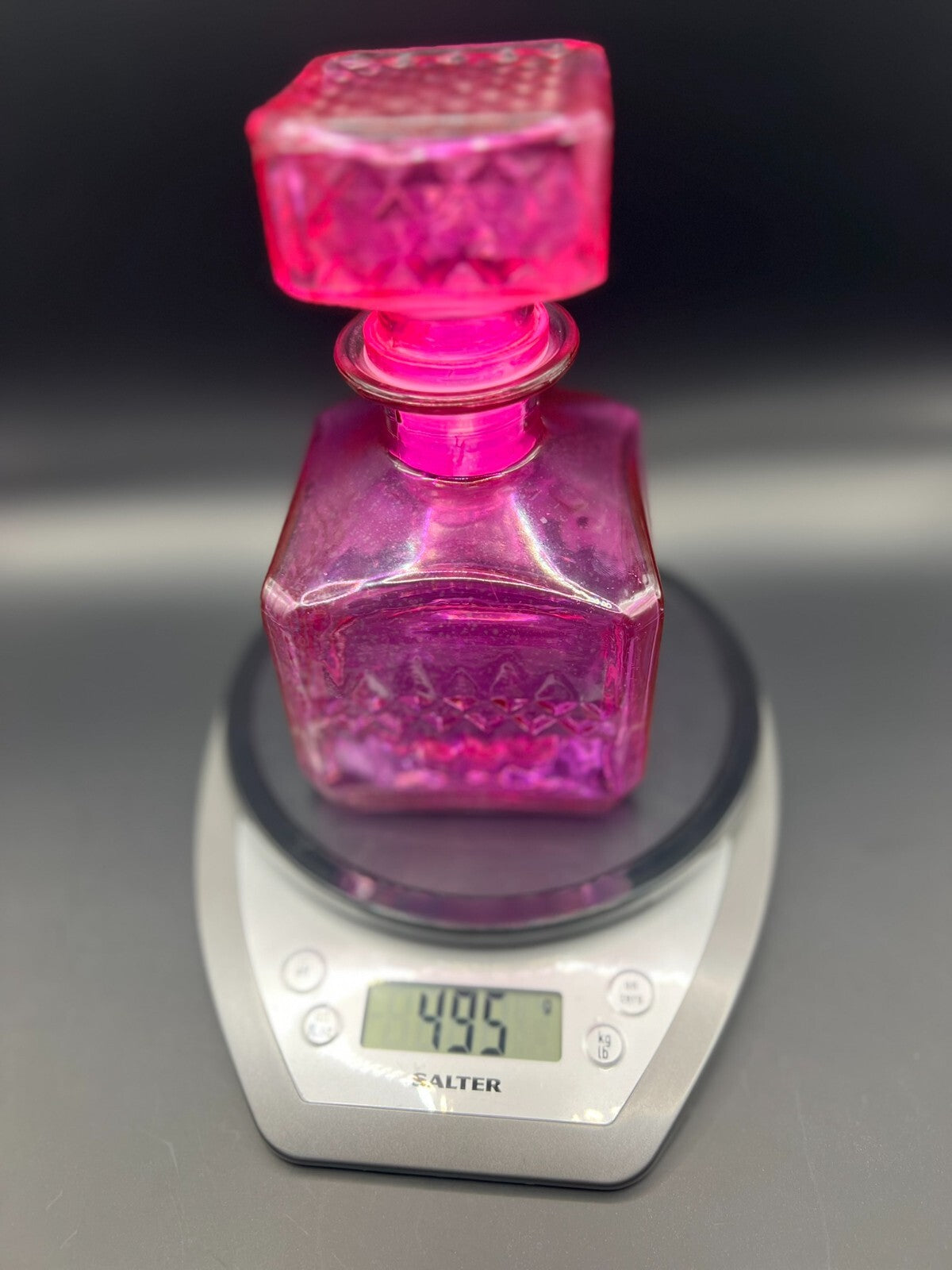 Speckled Hot Pink Diamond Decanter with Lid – Mid-Century Retro Barware