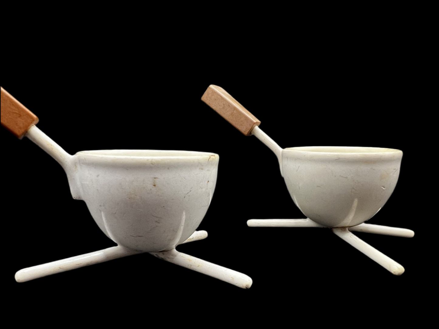 Rare Set Of 6 Tripod Egg Cups Mid-Century Modern, Retro Kitchen Accessories