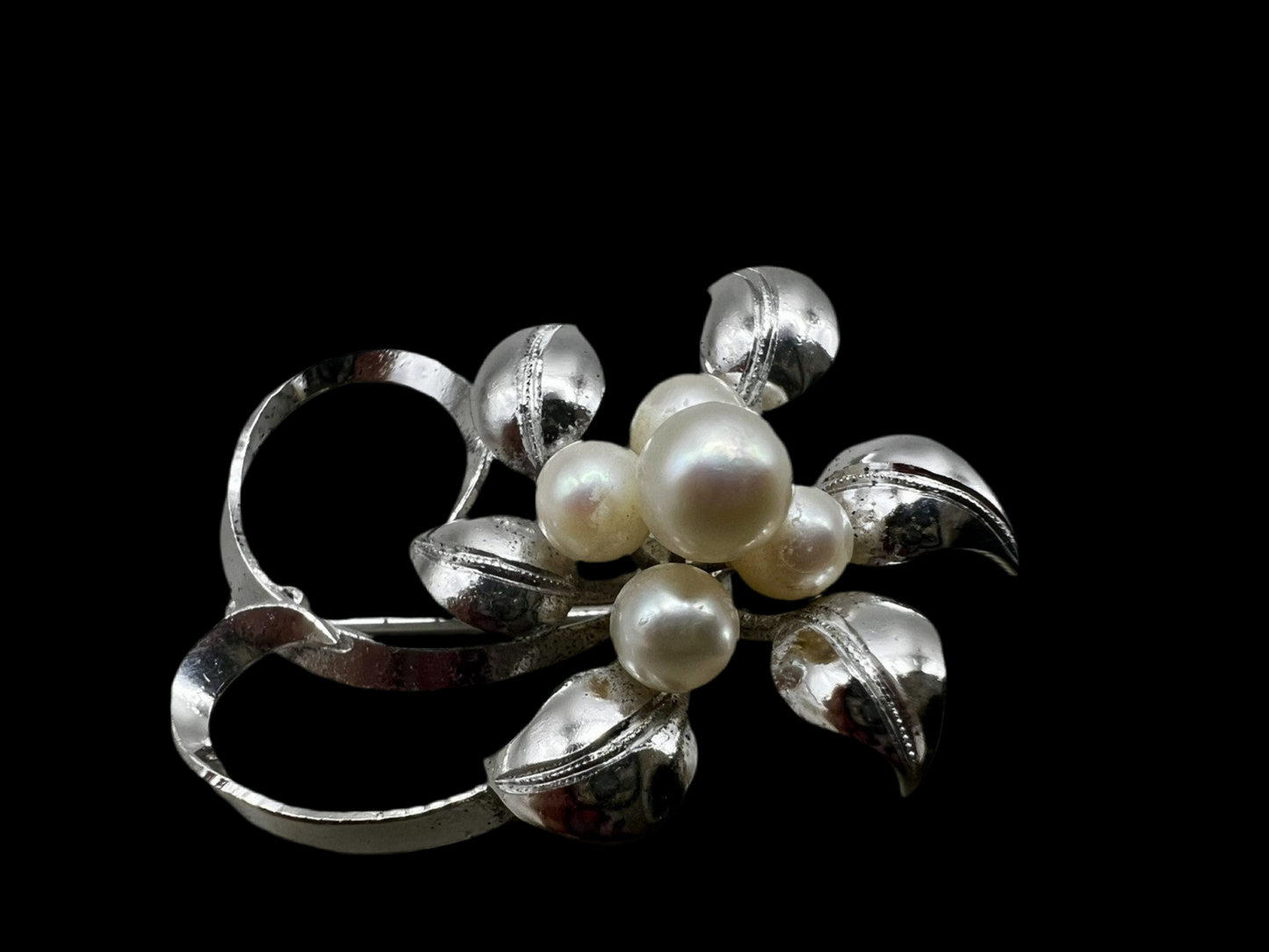 Vintage Pearl Brooch with 800 Silver Pinwheel Setting