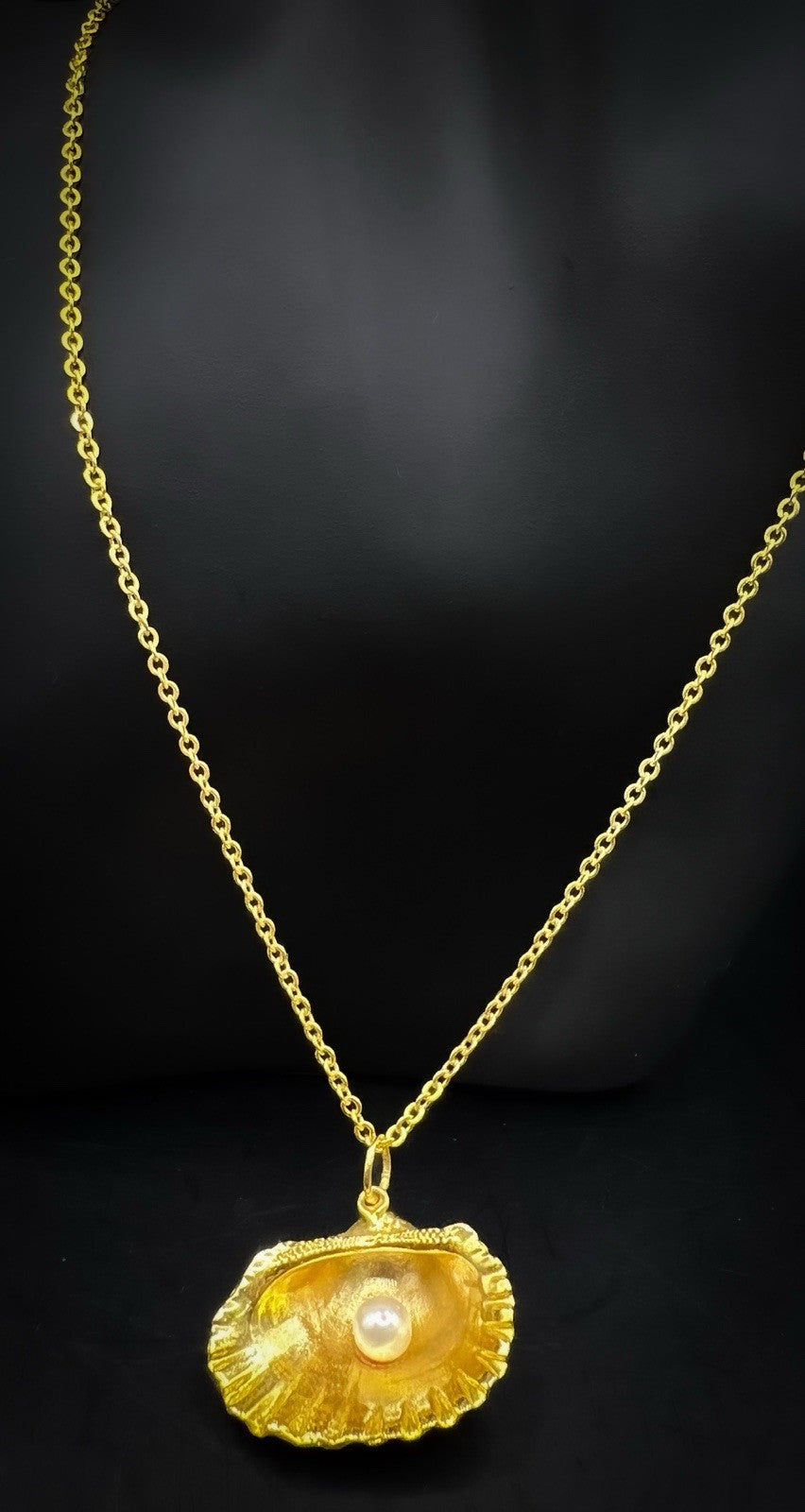 Gold Toned Faux Pearl Shell Pendant Necklace, Coastal Lux Costume Jewellery