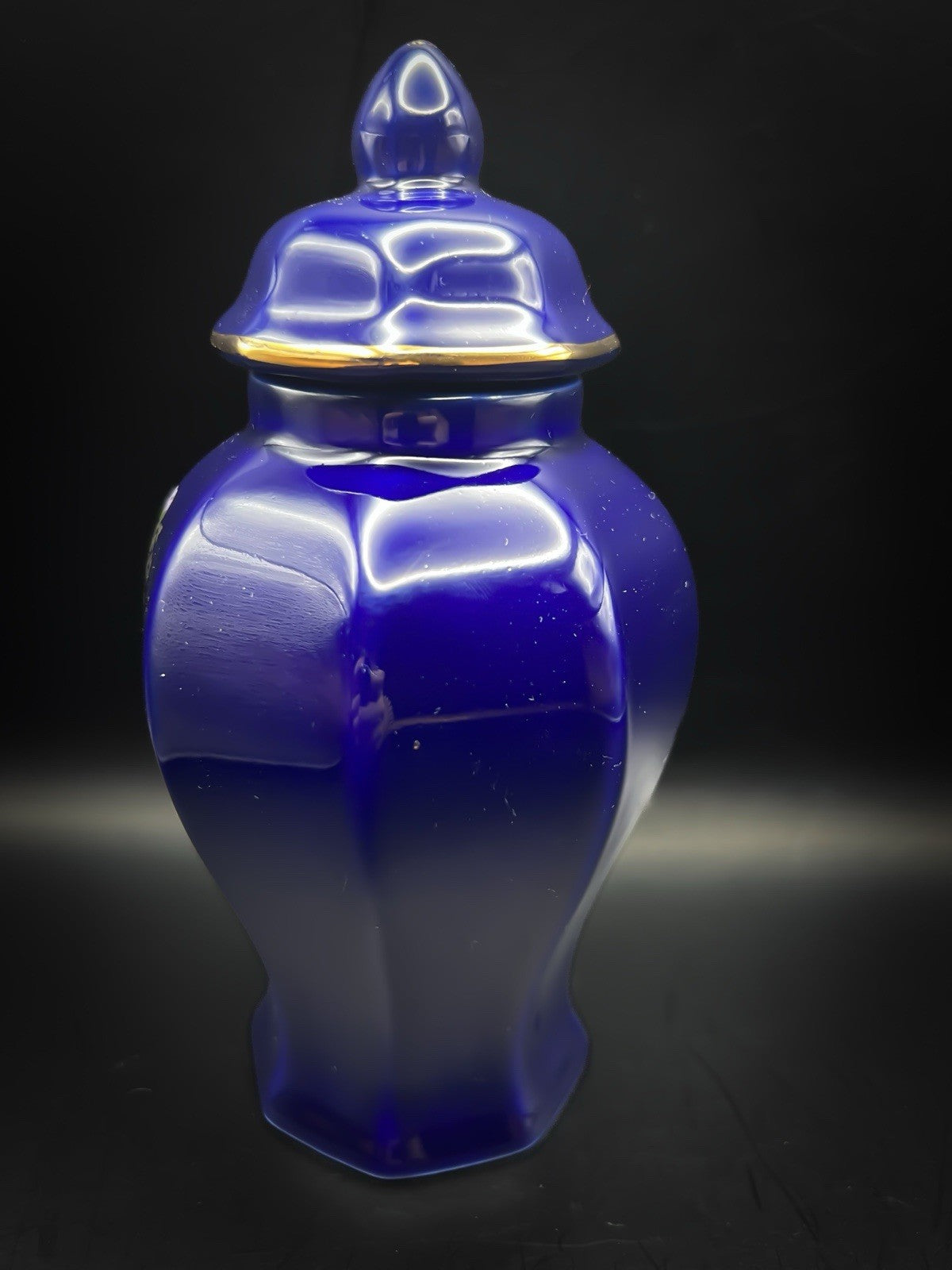 Chinese Blue Ginger Jar - Vintage Porcelain With Lid Hand-Painted Gold Trim