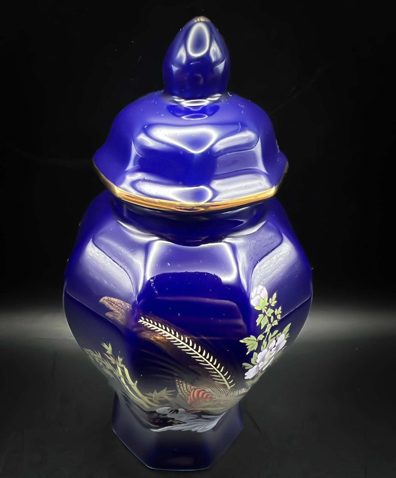Chinese Blue Ginger Jar - Vintage Porcelain With Lid Hand-Painted Gold Trim