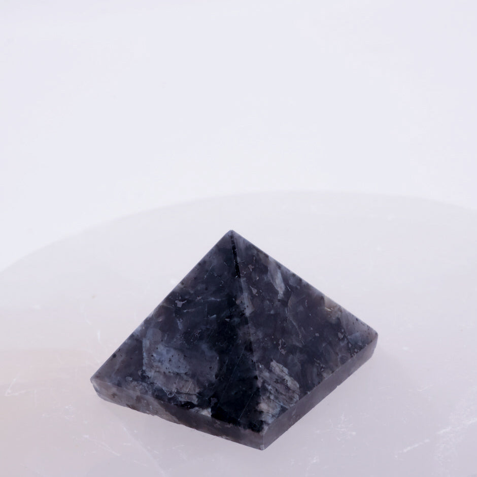 Small Larvikite Pyramid - With Flash || 1.5cm