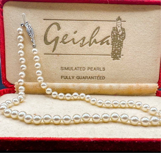 Vintage Pearls Necklace With Box,  High End Old Hollywood Costume Jewellery