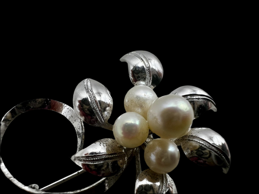 Vintage Pearl Brooch with 800 Silver Pinwheel Setting