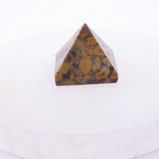 Small Fruit Jasper Pyramid || 1.5cm