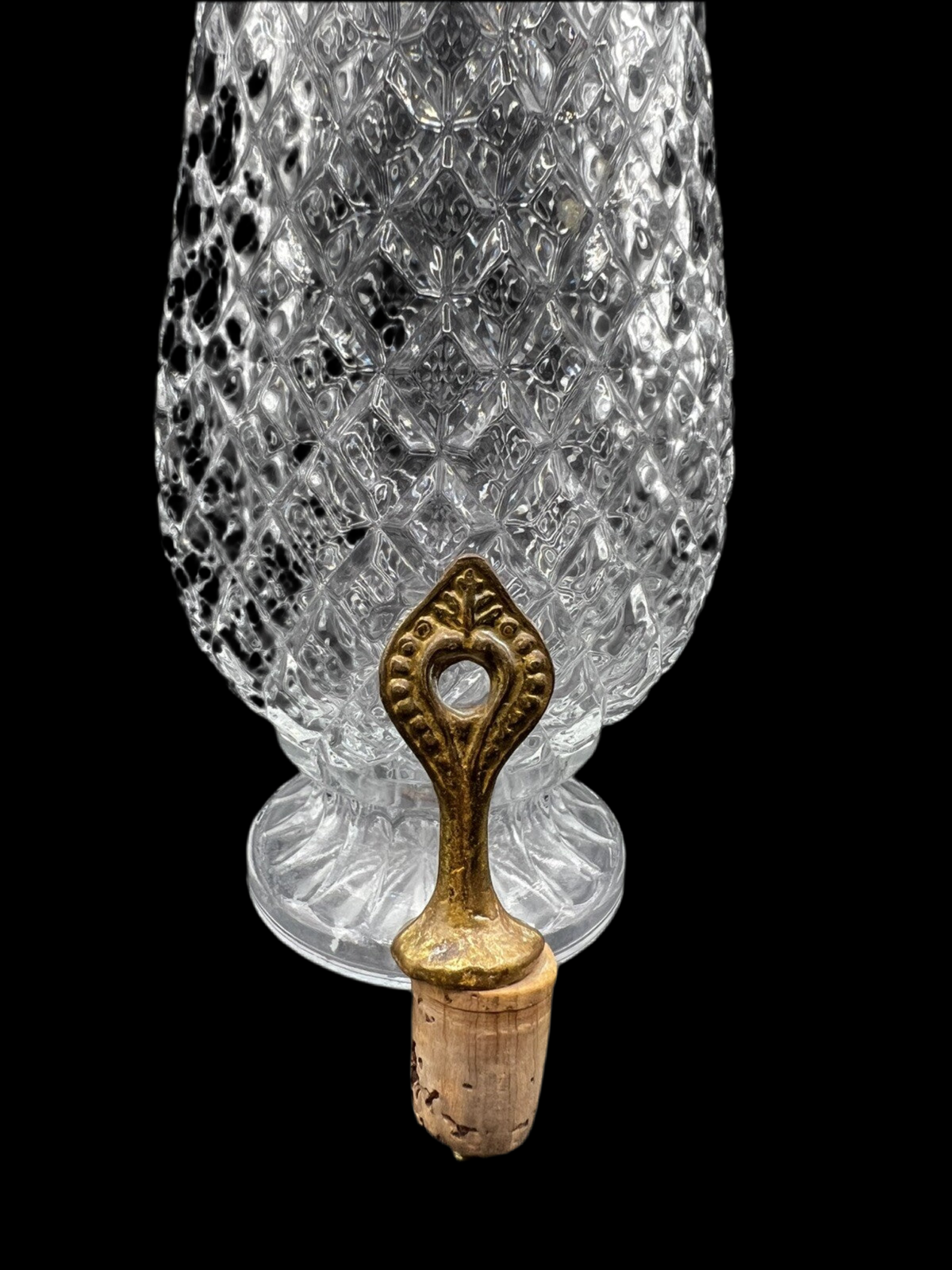 Vintage Golden Diamond-Cut Glass Claret Wine Decanter (34cm / 13.39")