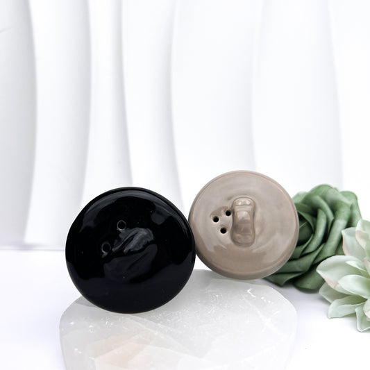 Novelty Garbage Can Salt & Pepper Shakers