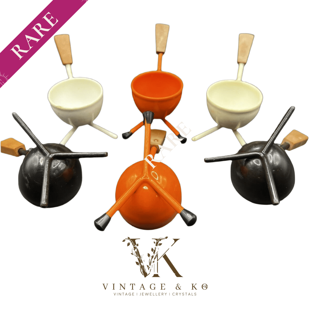 Rare Set Of 6 Tripod Egg Cups Mid - Century Modern, Retro Kitchen Accessories