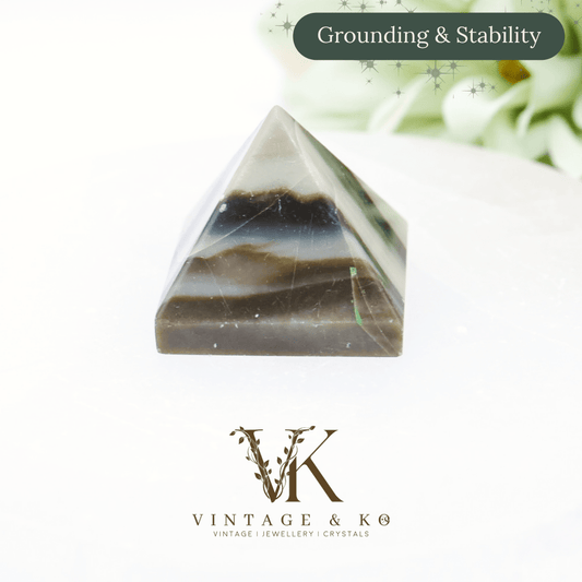 Small Banded Agate Pyramid |1.5cm