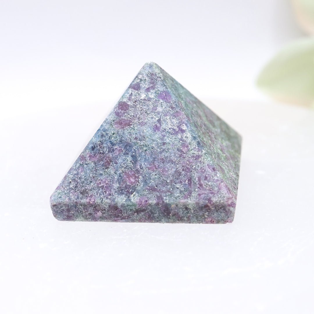 Small Ruby Fuchsite Crystal Pyramid Carving |1.5cm
