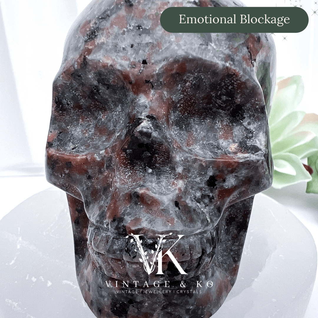 Imperfect UV Reactive Yooperlite Skull |Medium Size 8cm