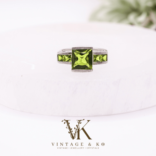 Y2K 925 Sterling Silver Green Stone Ring with Heart